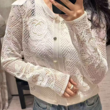 최고퀄 샤넬 까멜리아 자수 가디건 화이트